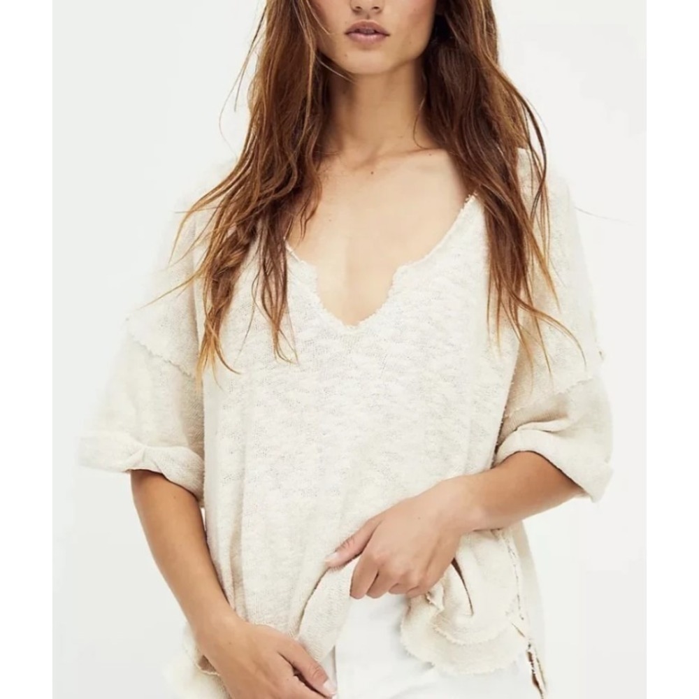 We The Free Knit Top Womens XS Oatmeal Excellent Oversized‎ Distressed V-Neck